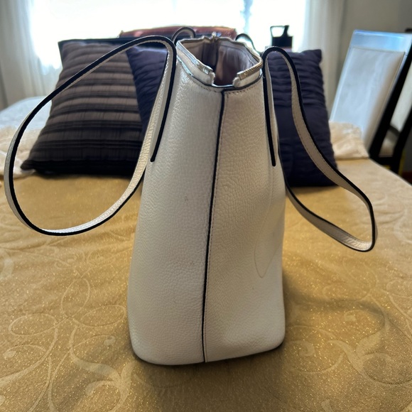 White Kate Spade tote 10 x 16 - Picture 3 of 4